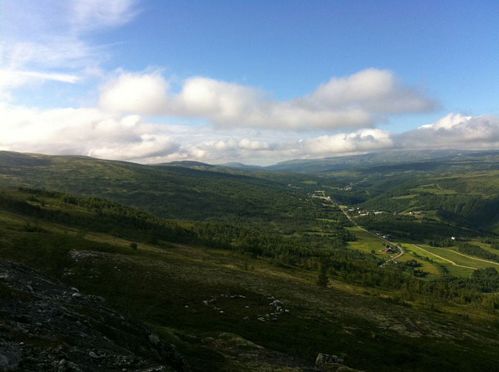 The Hessdalen Lights can be explained by local magnetic field anomalies ...